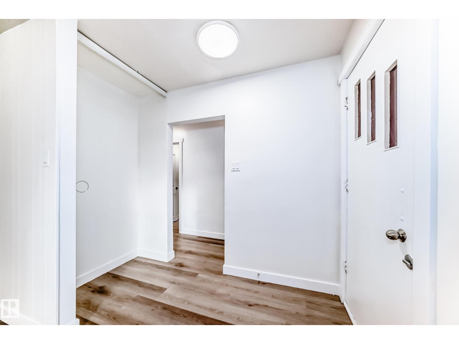 9126 152 St NW - 5