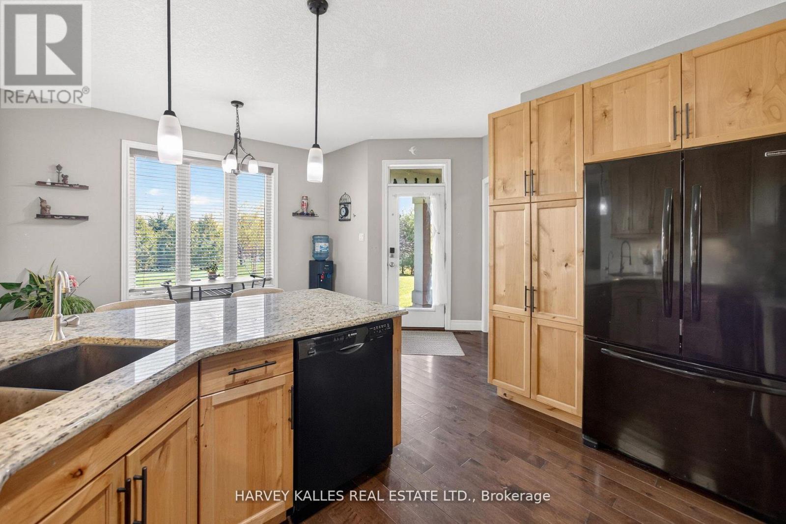 4933 ERAMOSA TOWNLINE N - 21