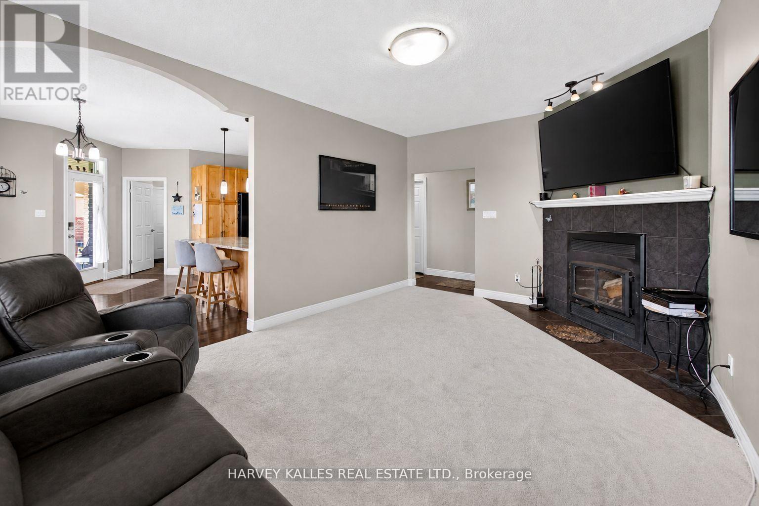 4933 ERAMOSA TOWNLINE N - 26