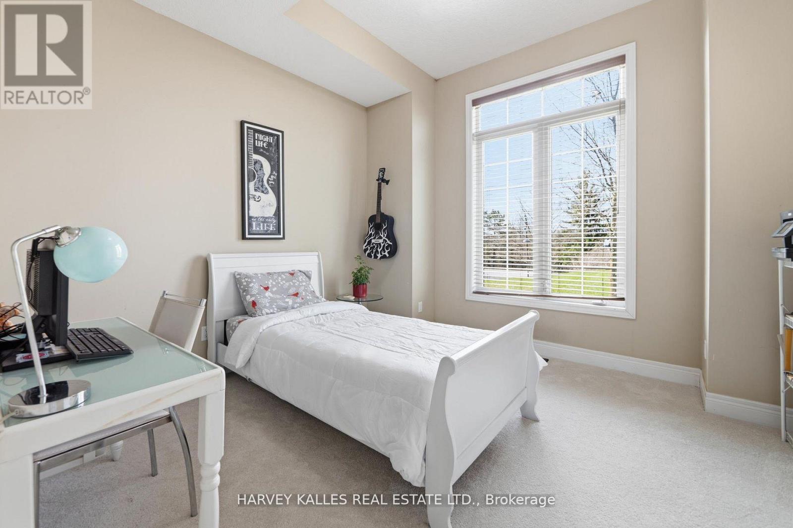 4933 ERAMOSA TOWNLINE N - 28