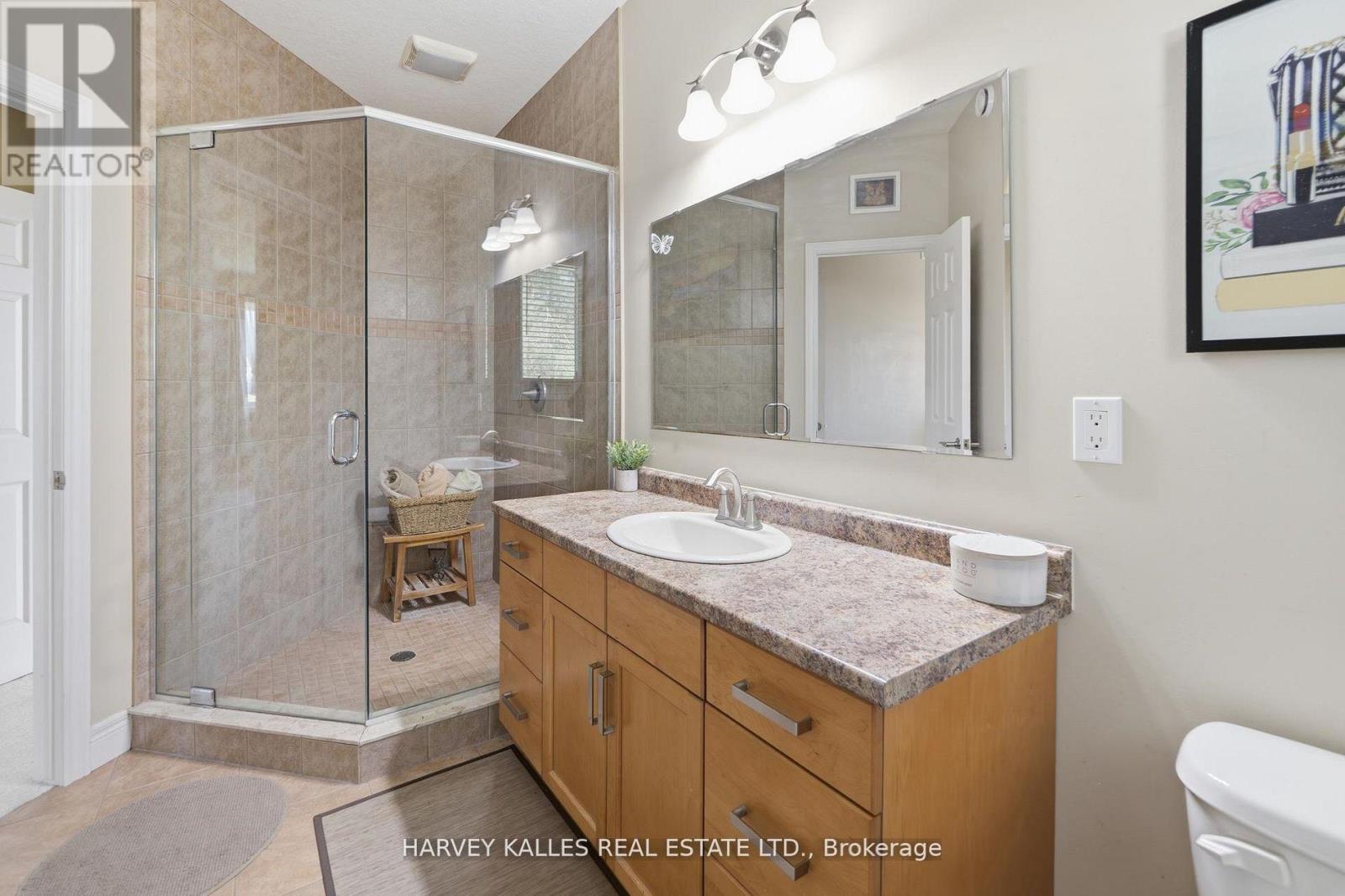 4933 ERAMOSA TOWNLINE N - 38