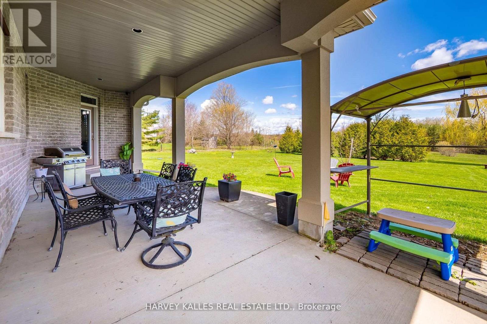 4933 ERAMOSA TOWNLINE N - 48