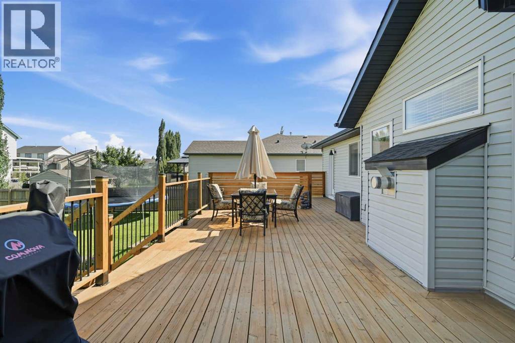 14 Lloyd Crescent NE - Image 37