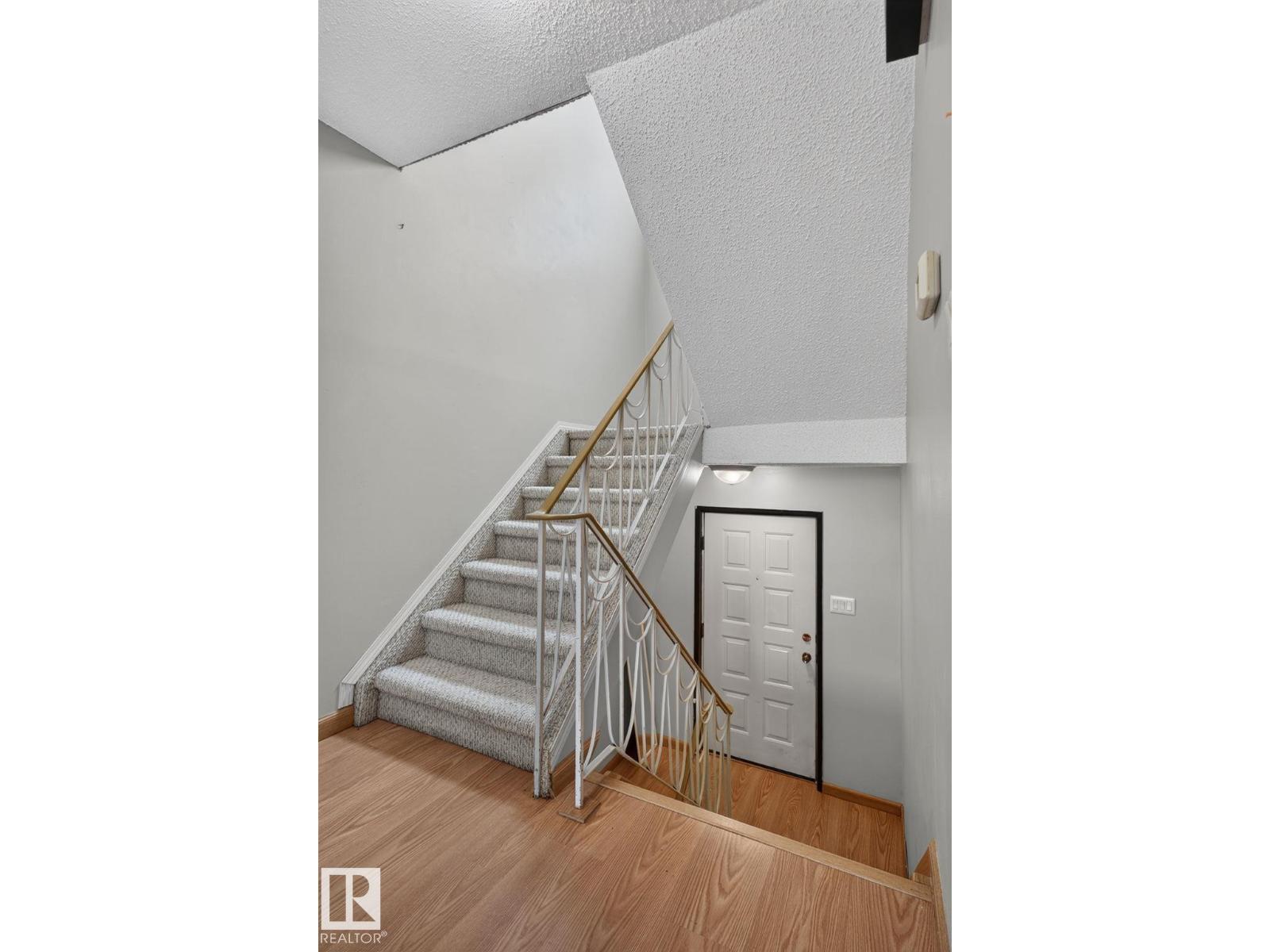 10644 158 AV NW - 12