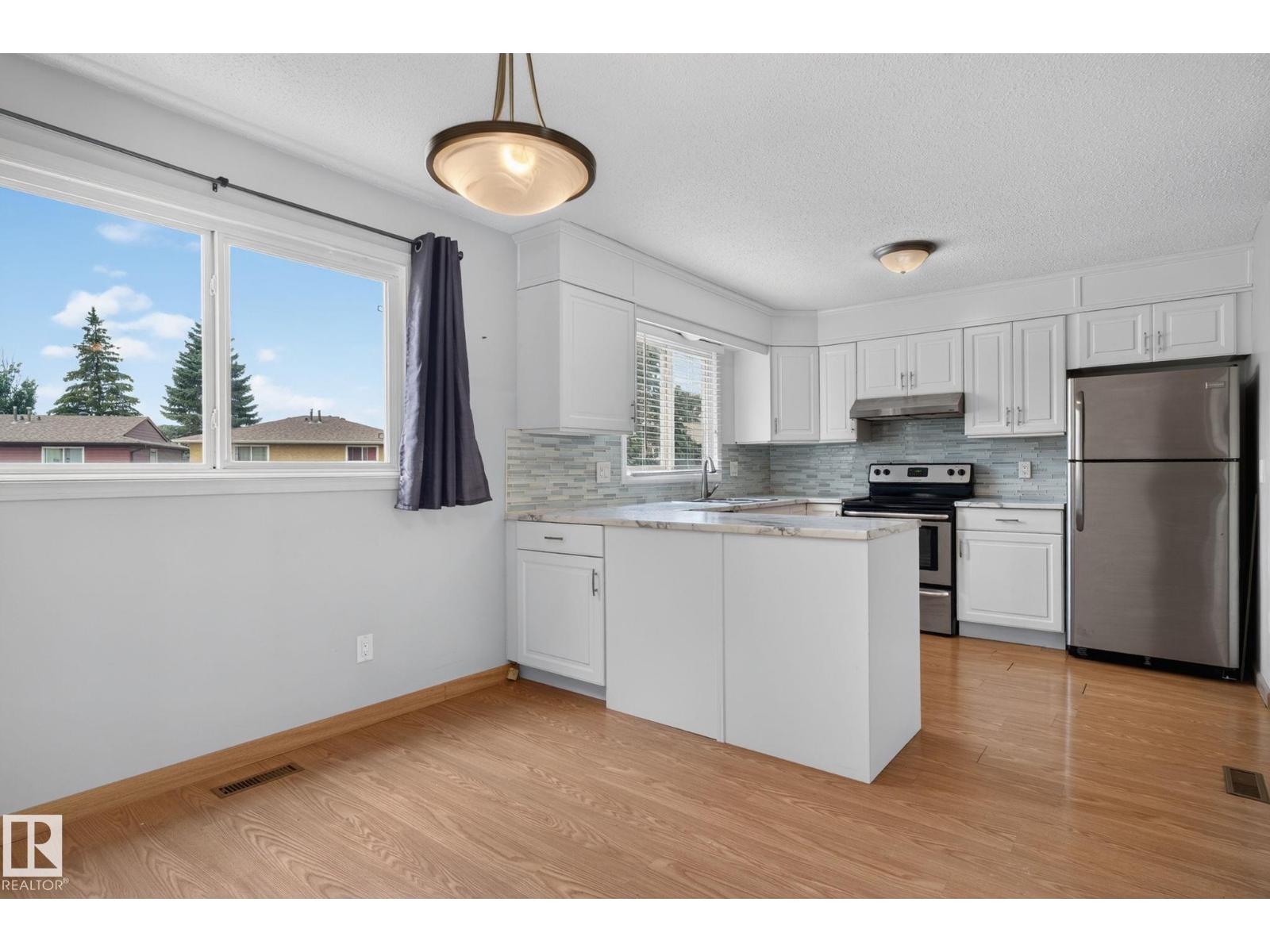 10644 158 AV NW - Image 14