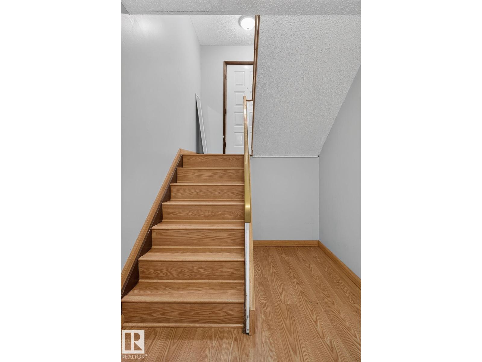 10644 158 AV NW - Image 25
