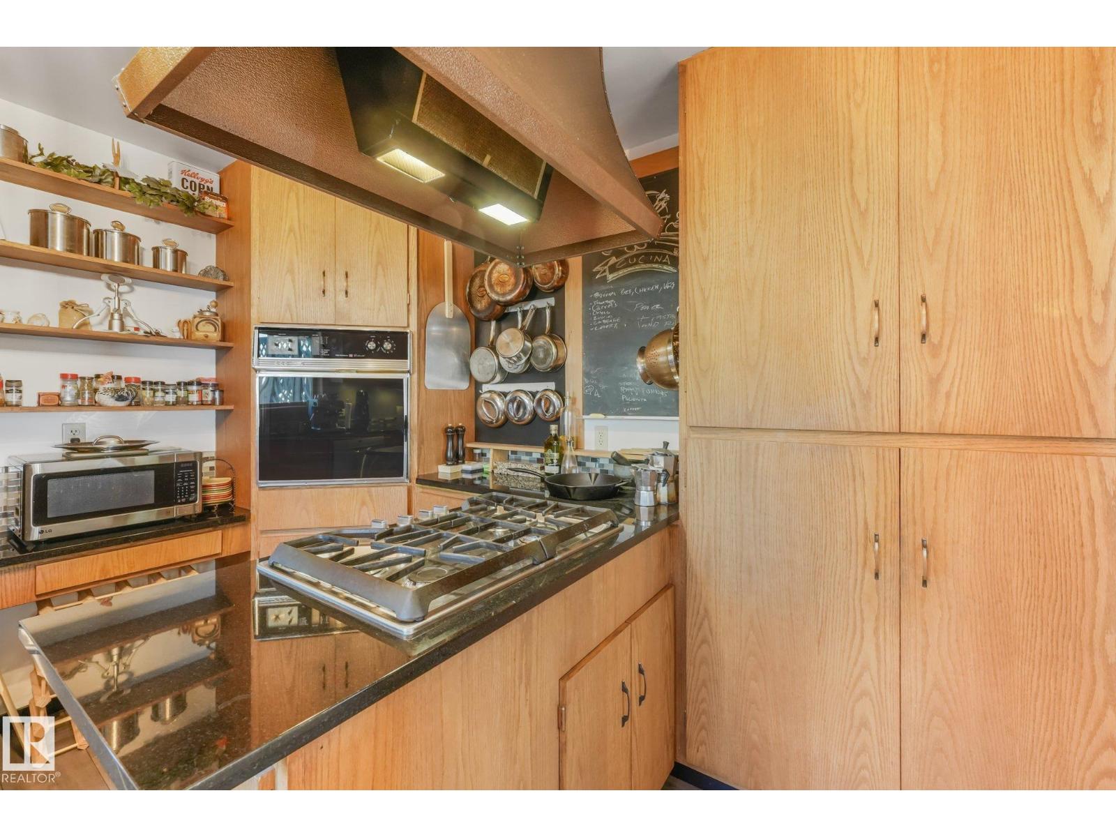 5504 150 AV NW NW - 29