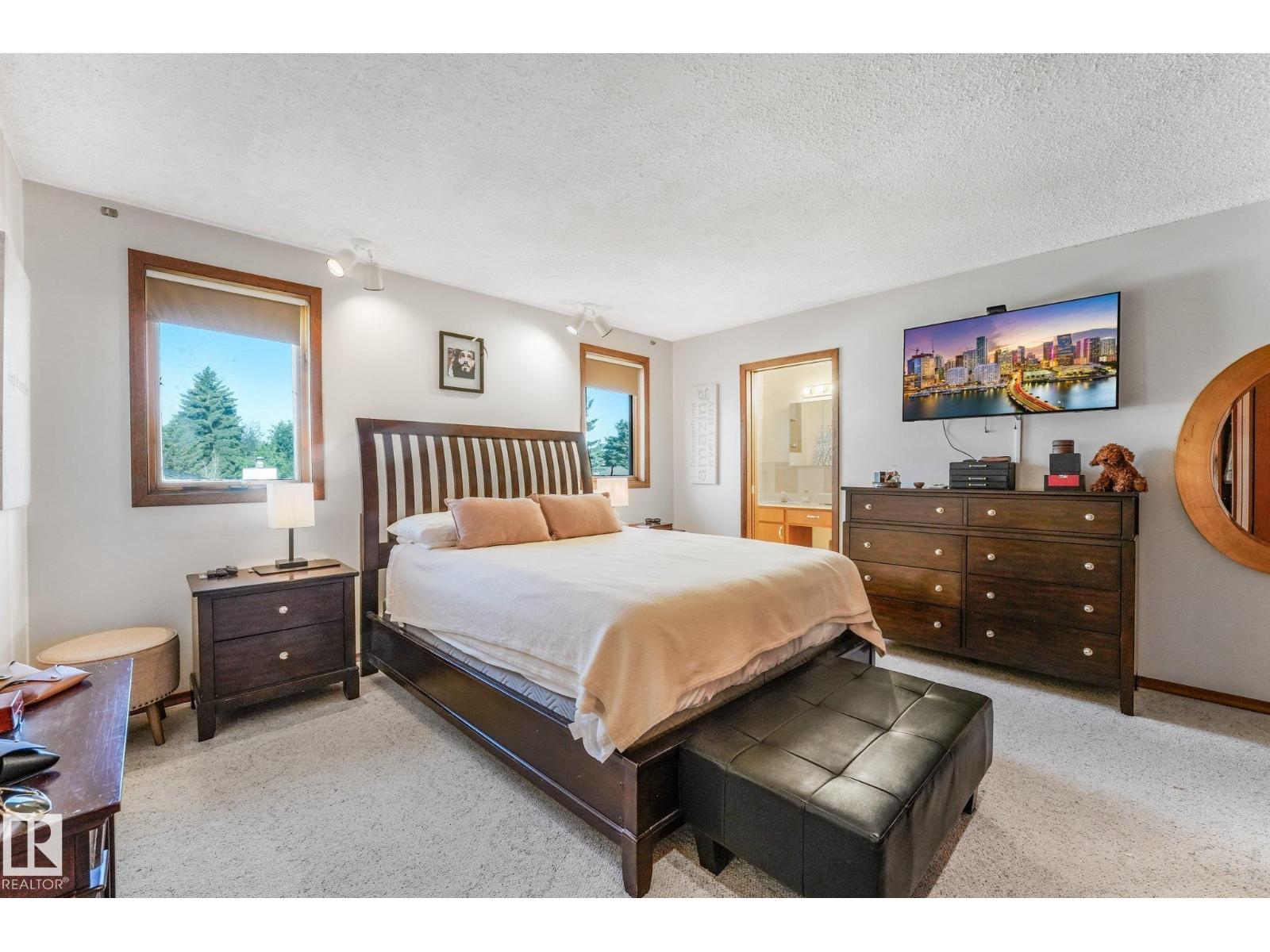 5504 150 AV NW NW - 42