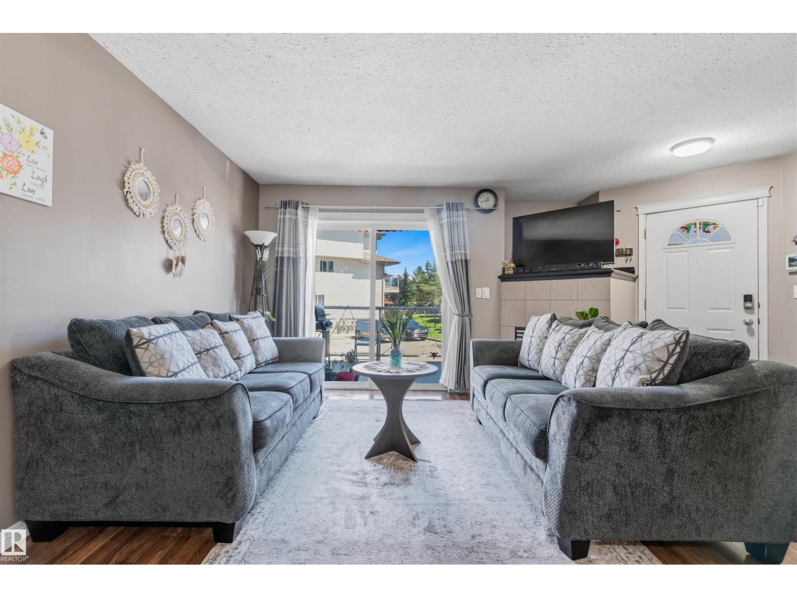 #11 2505 42 ST NW - 4