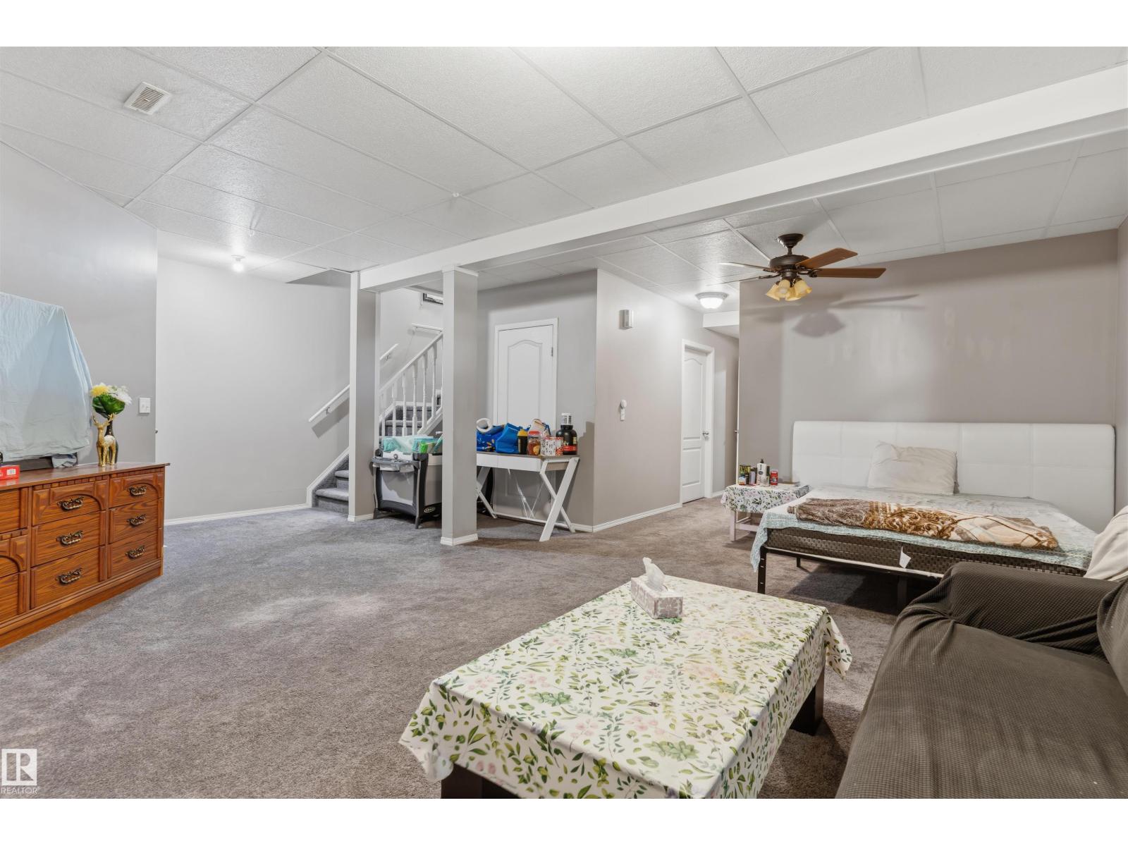 #11 2505 42 ST NW - 15