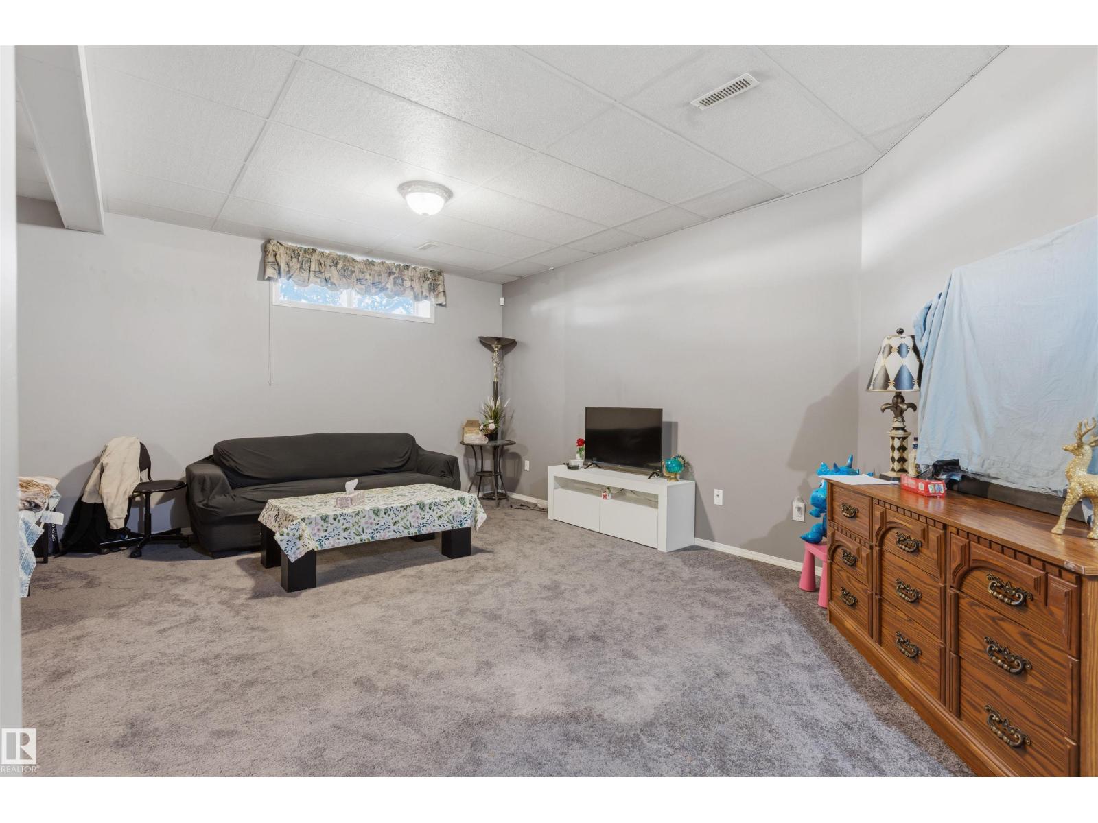 #11 2505 42 ST NW - 16
