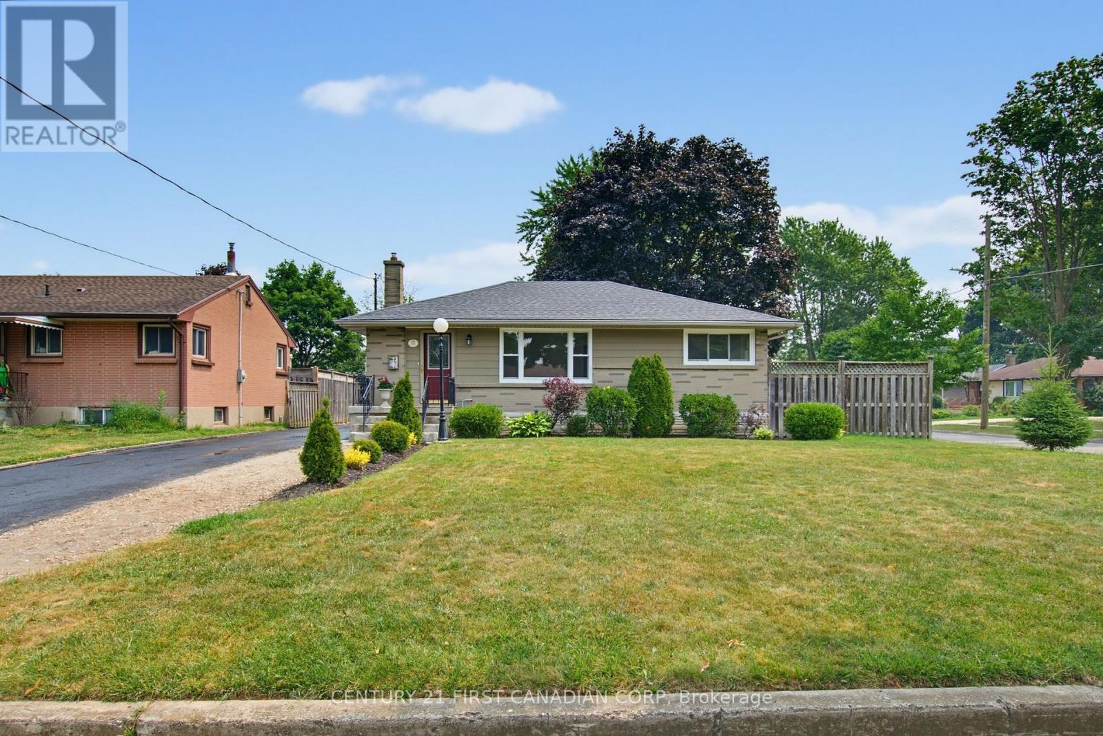 216 WINNIPEG STREET - 2
