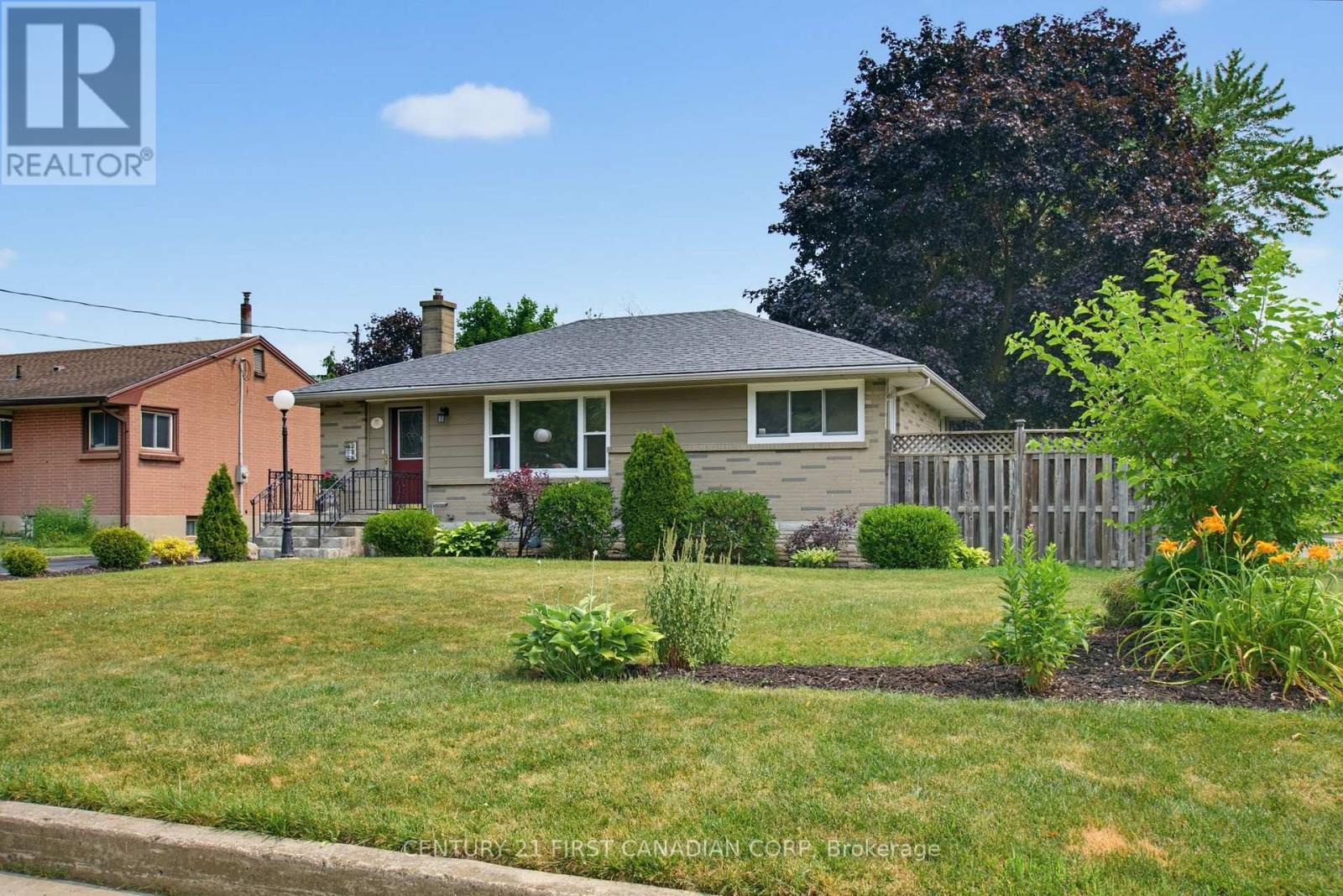216 WINNIPEG STREET - Image 3