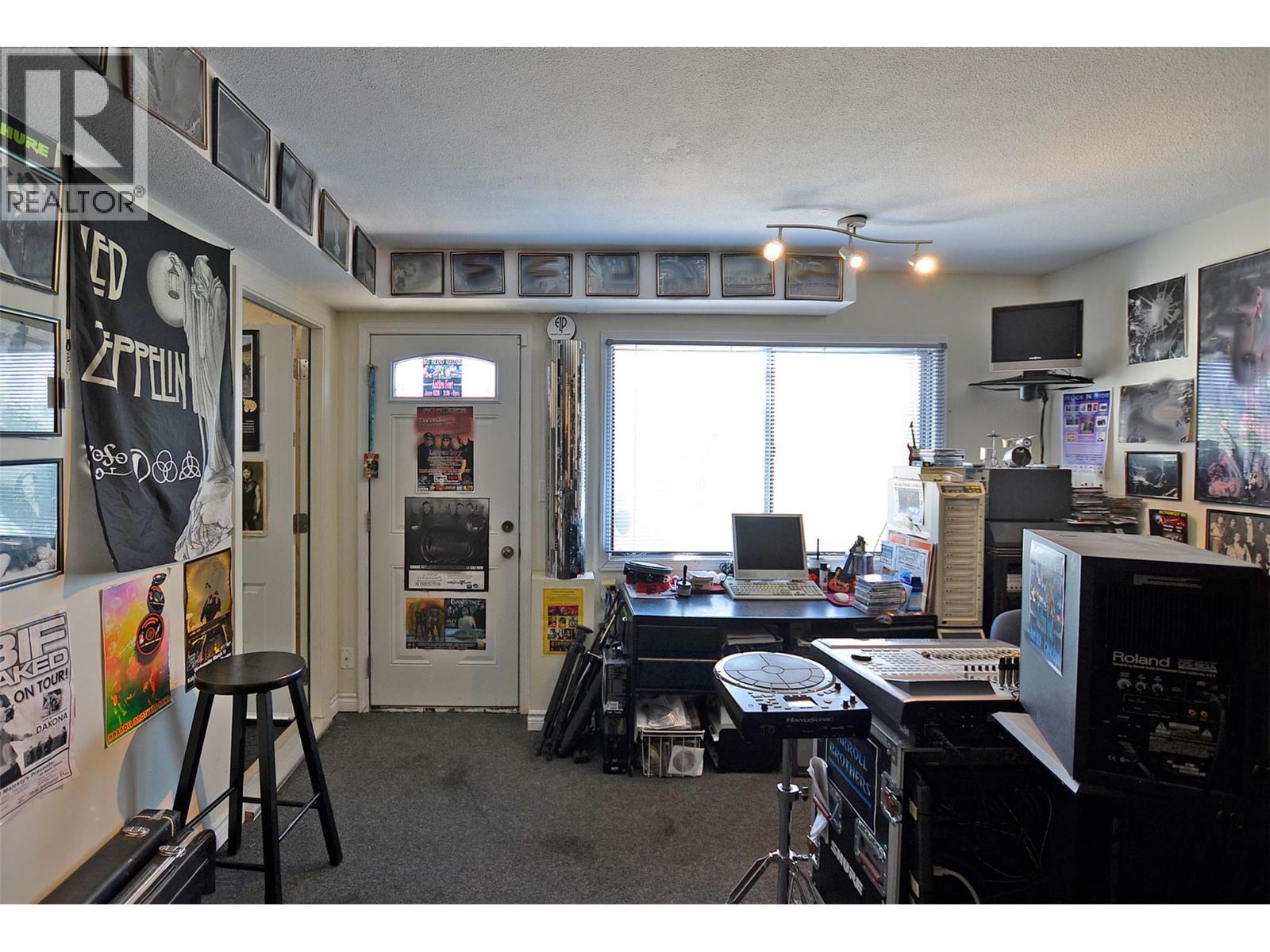 2103 Peters Road - 55