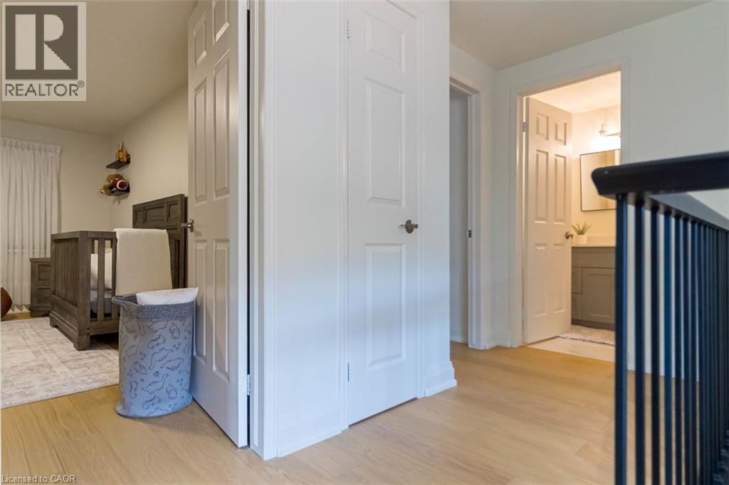 23 AVONMORE Court - 25