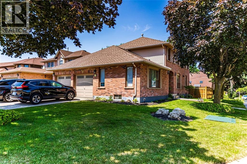 23 AVONMORE Court - 1