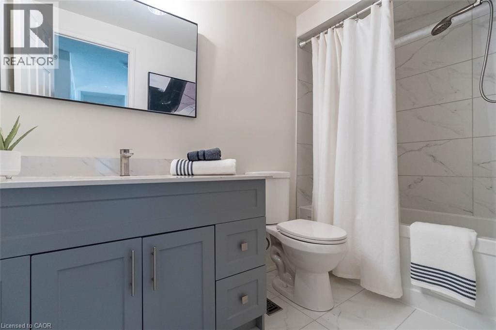 23 AVONMORE Court - 32