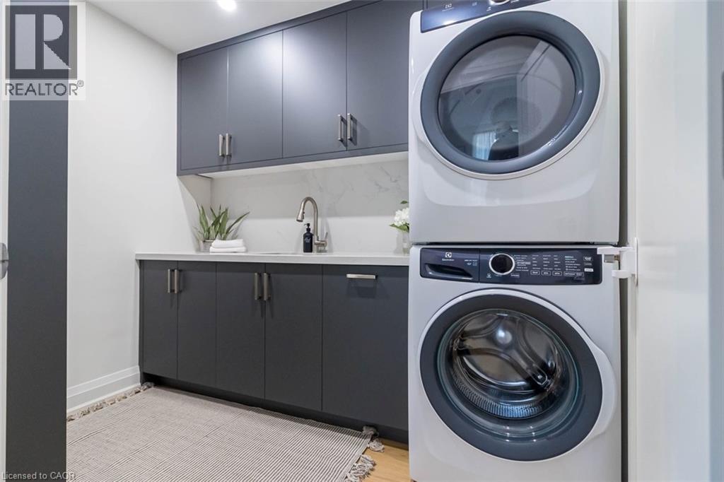 23 AVONMORE Court - 42