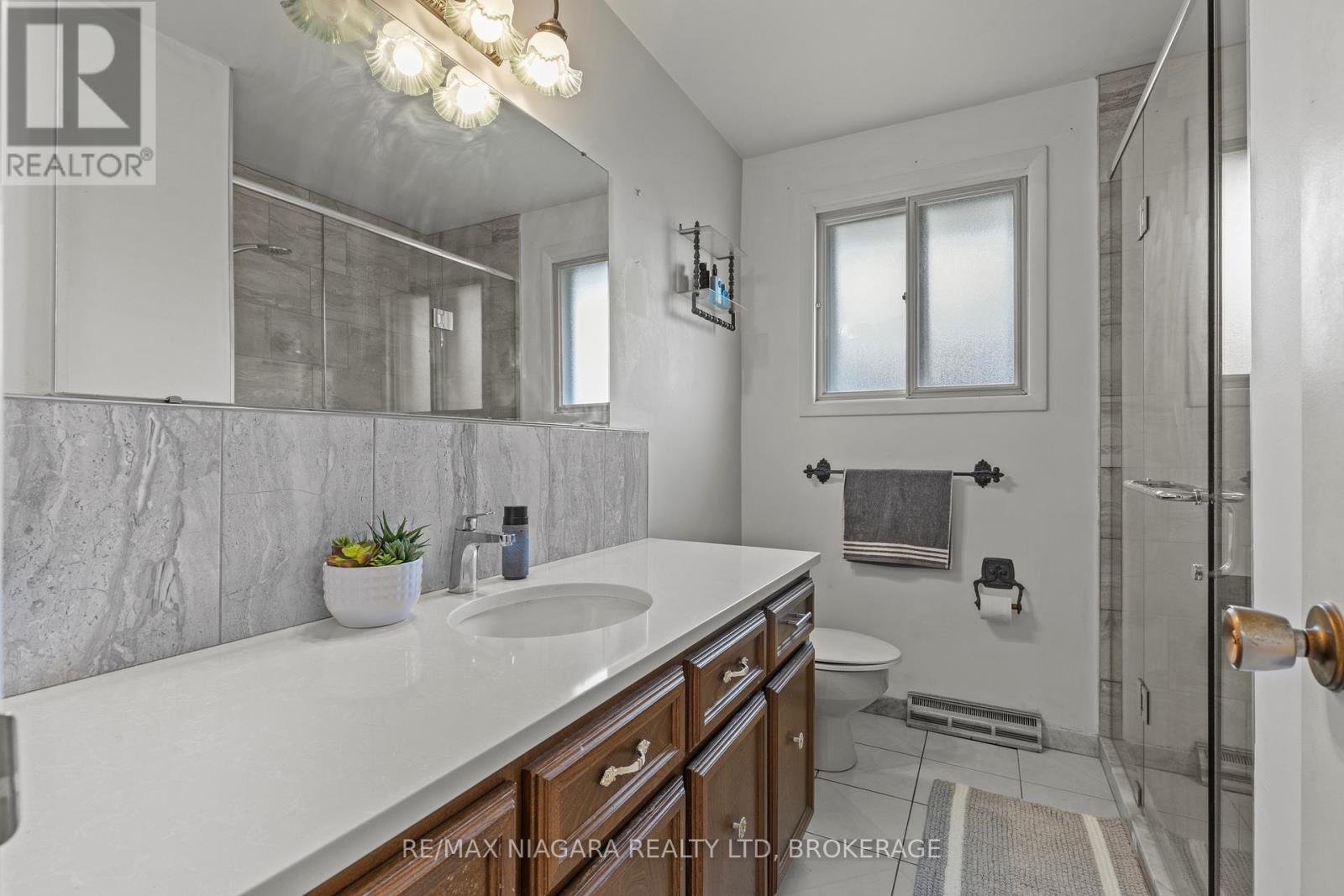 74 WESTWOOD CRESCENT - 18