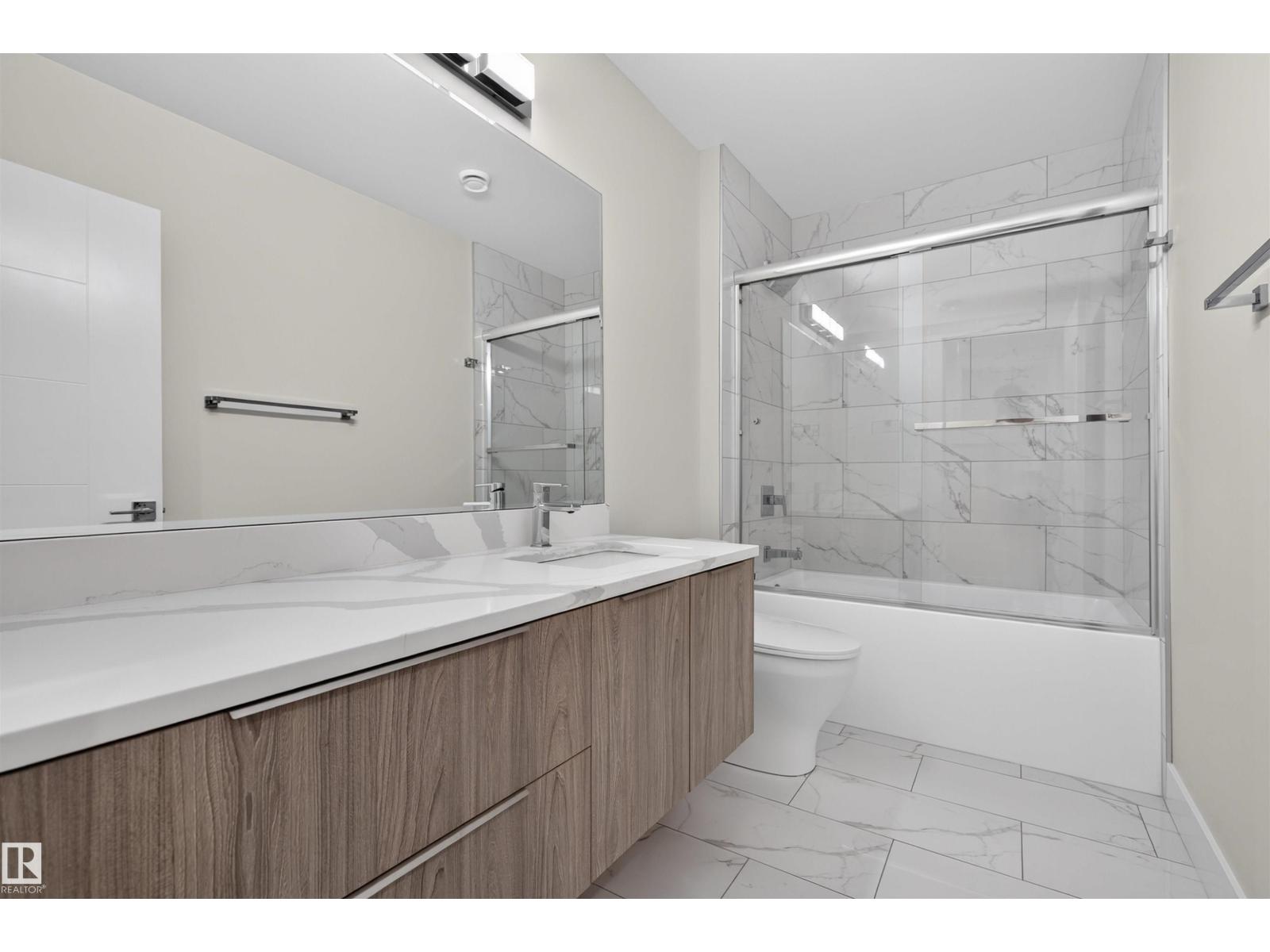 9741 90 AV NW - 55