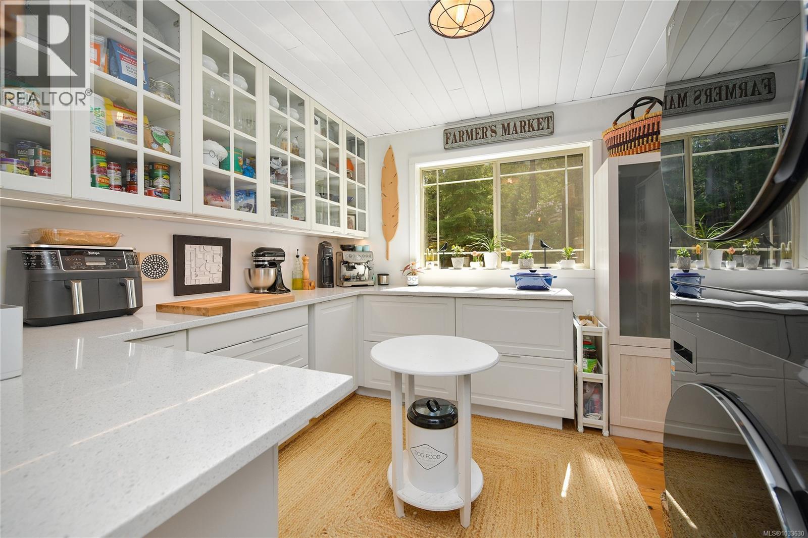 430 Mckercher Rd - 33