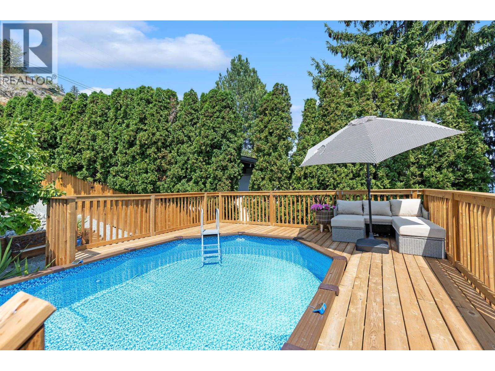 6431 Renfrew Road - 55