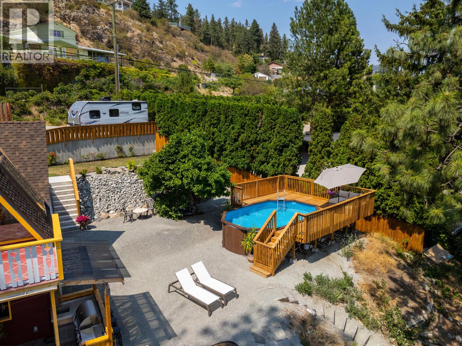 6431 Renfrew Road - 85