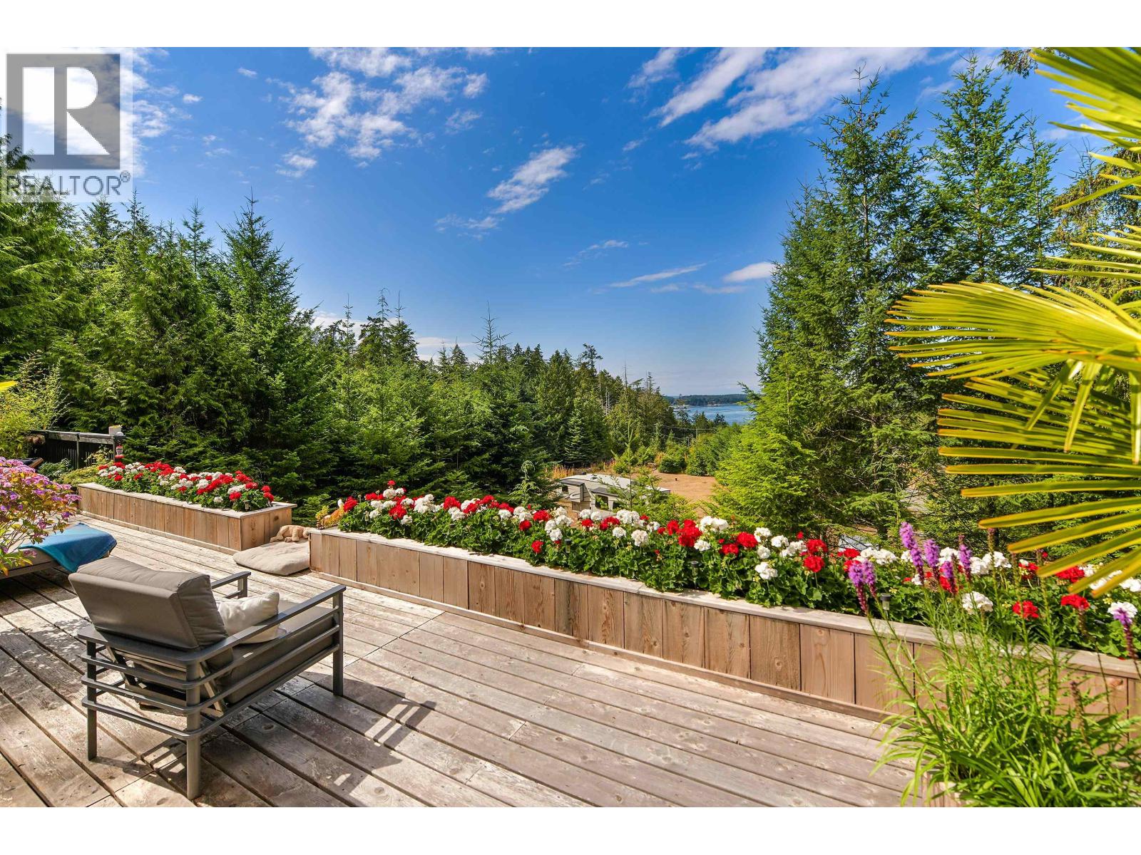 430 MCKERCHER ROAD, Mayne Island