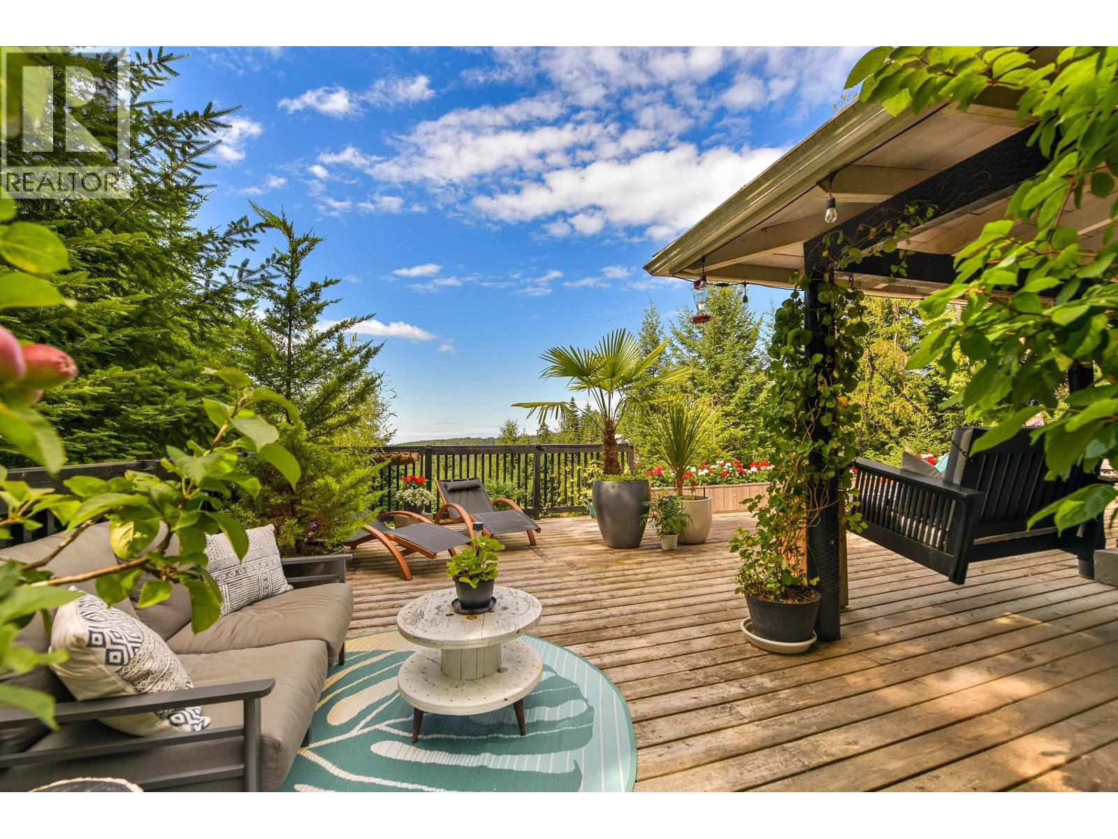 430 MCKERCHER ROAD, Mayne Island