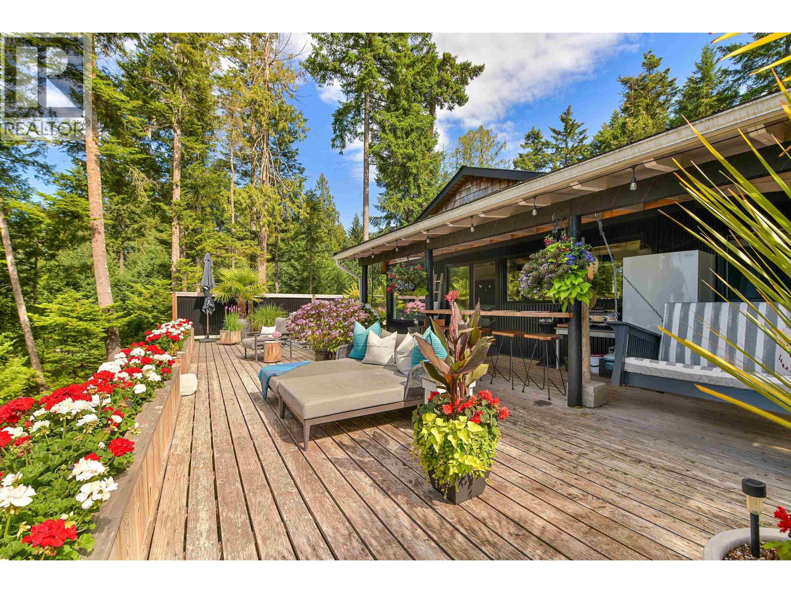 430 MCKERCHER ROAD, Mayne Island