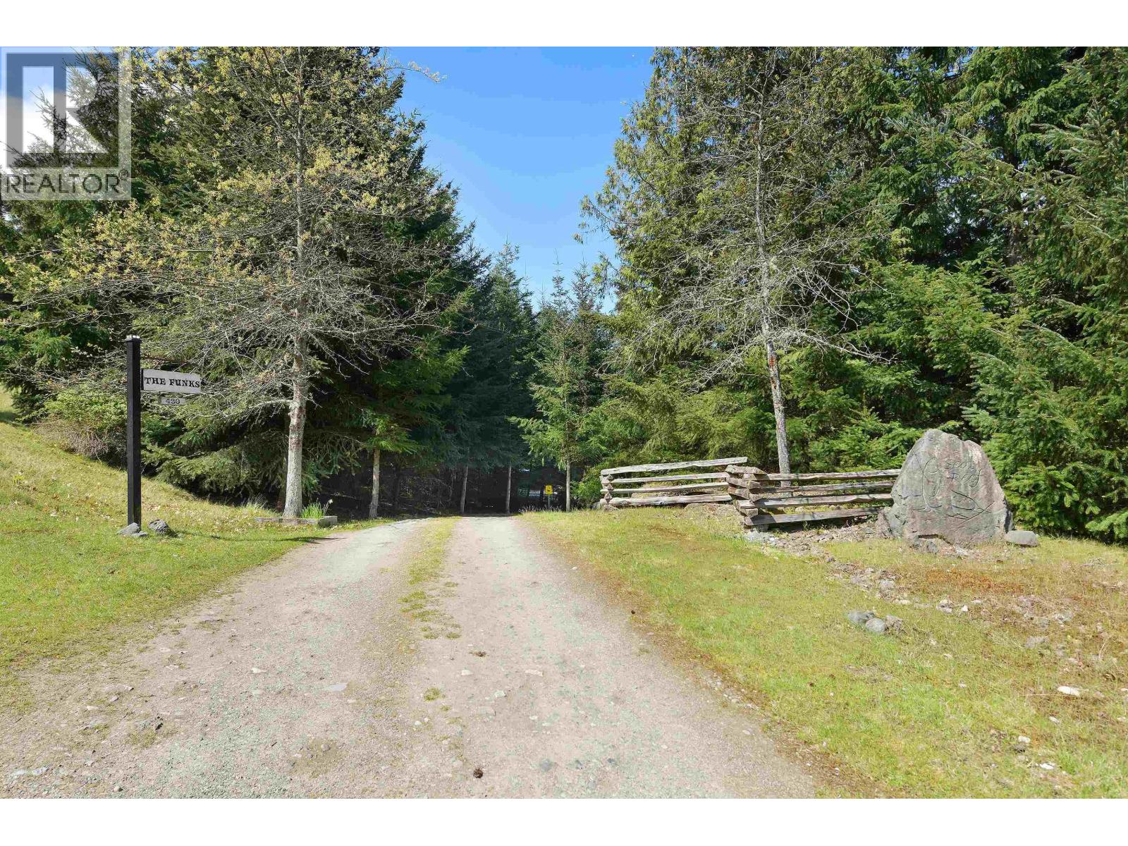 430 MCKERCHER ROAD, Mayne Island