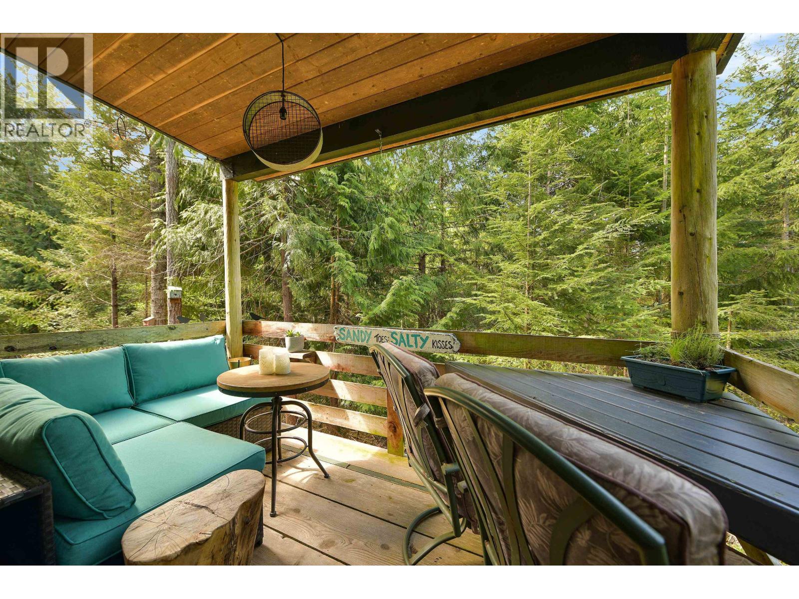 430 MCKERCHER ROAD, Mayne Island