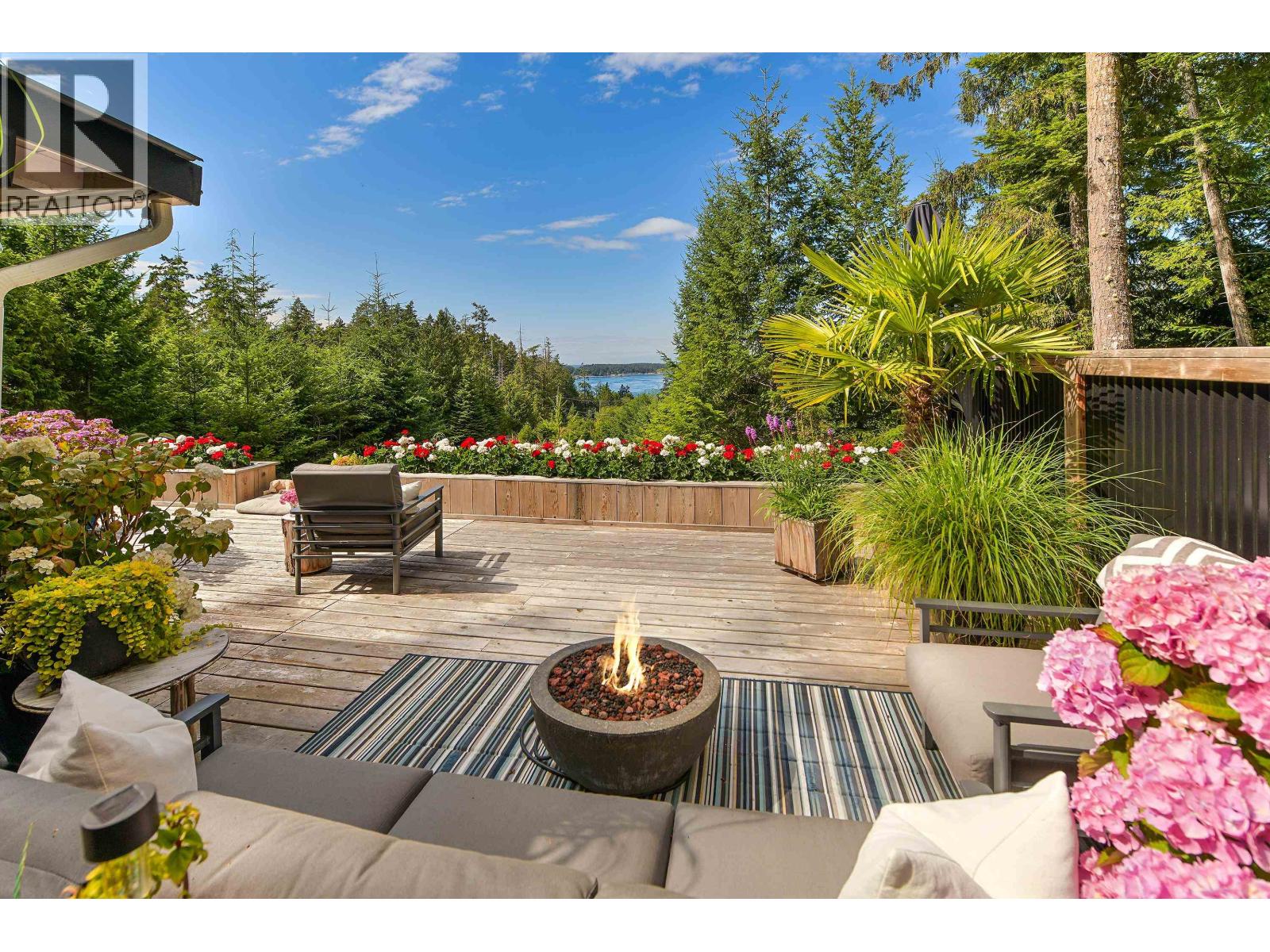 430 MCKERCHER ROAD, Mayne Island