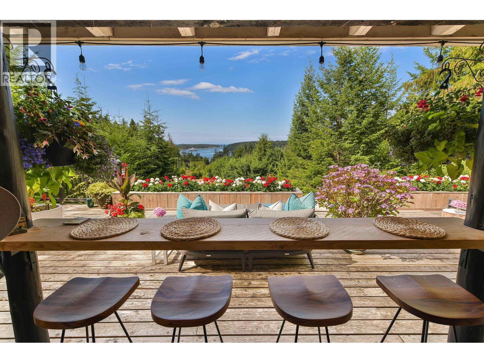 430 MCKERCHER ROAD, Mayne Island