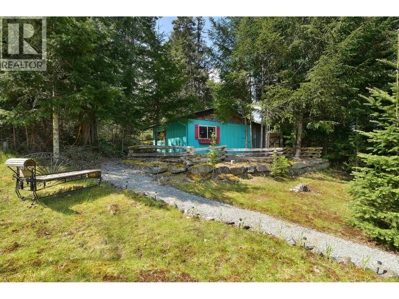 430 MCKERCHER ROAD, Mayne Island