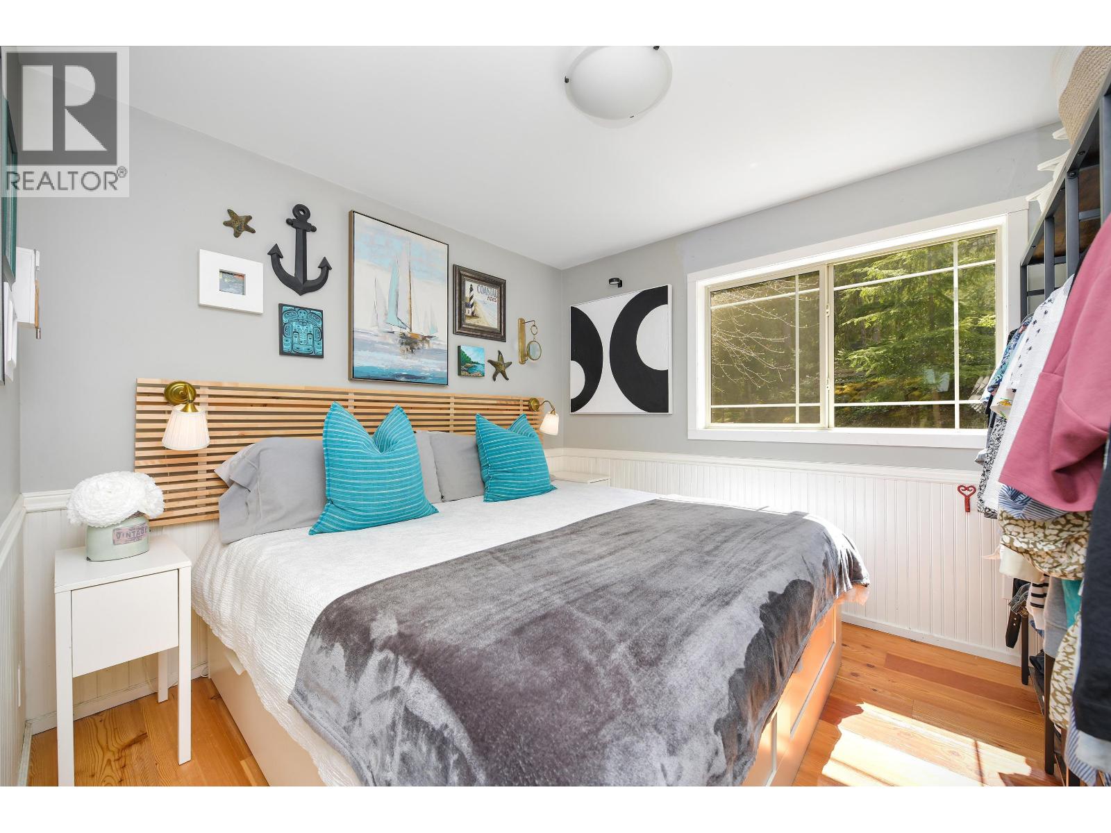 430 MCKERCHER ROAD, Mayne Island