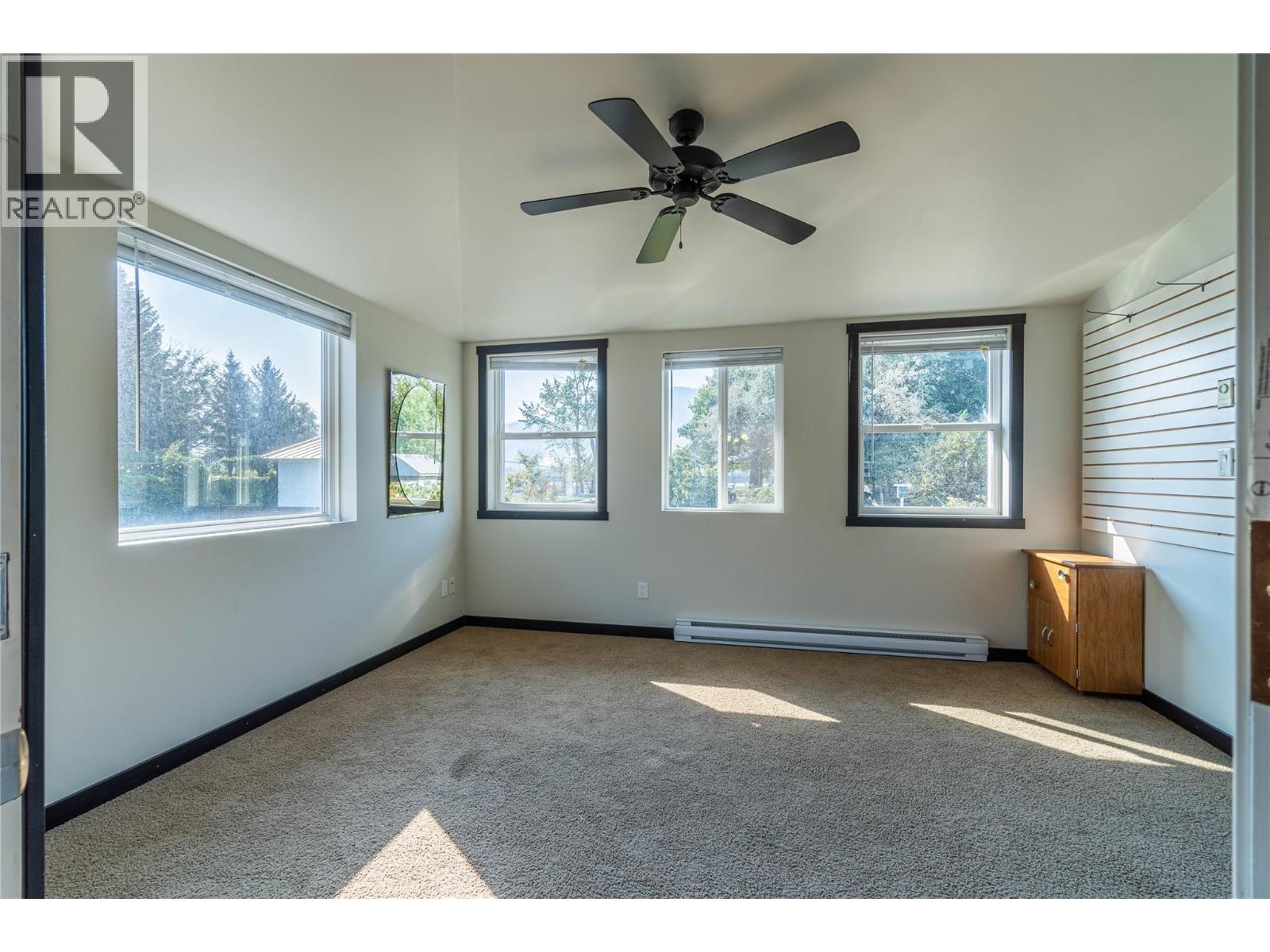 2215 BARBARA Avenue - 14