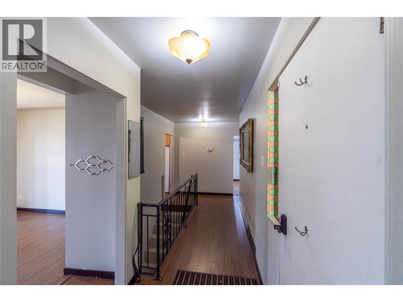 2215 BARBARA Avenue - 19