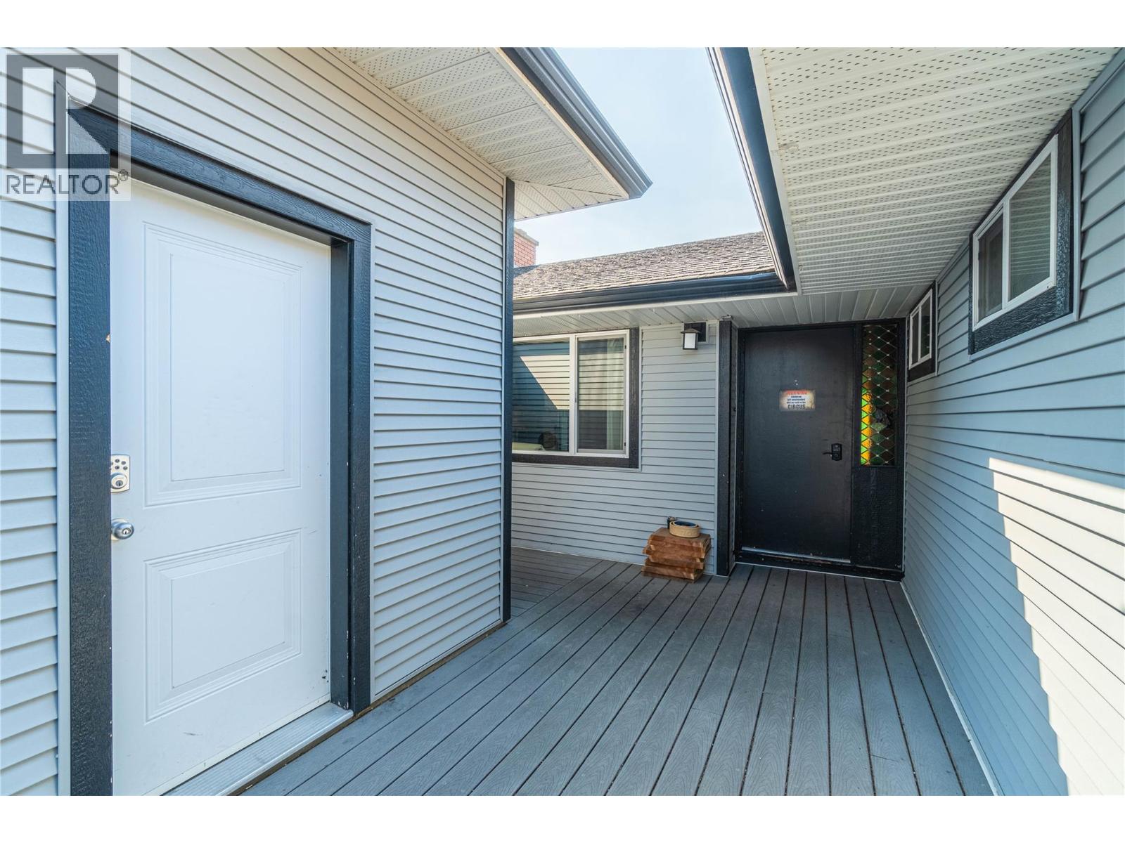 2215 BARBARA Avenue - 67