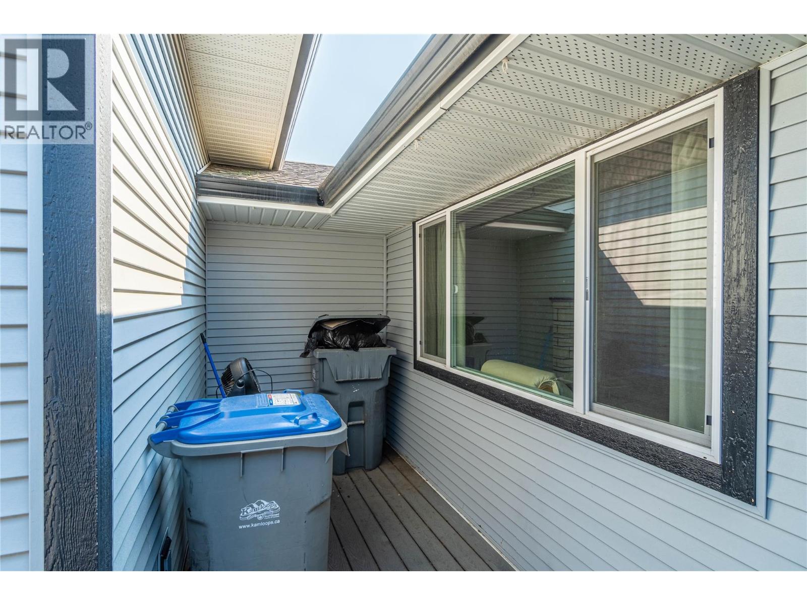 2215 BARBARA Avenue - 66