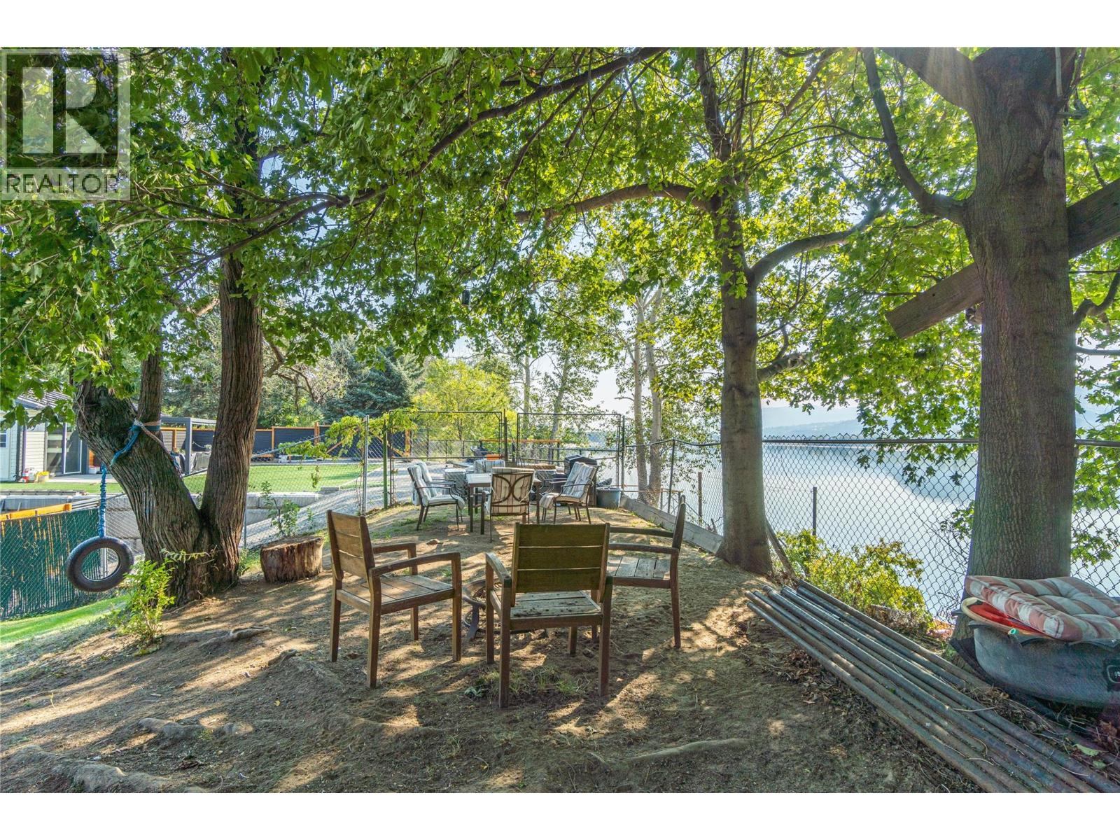 2215 BARBARA Avenue - 54