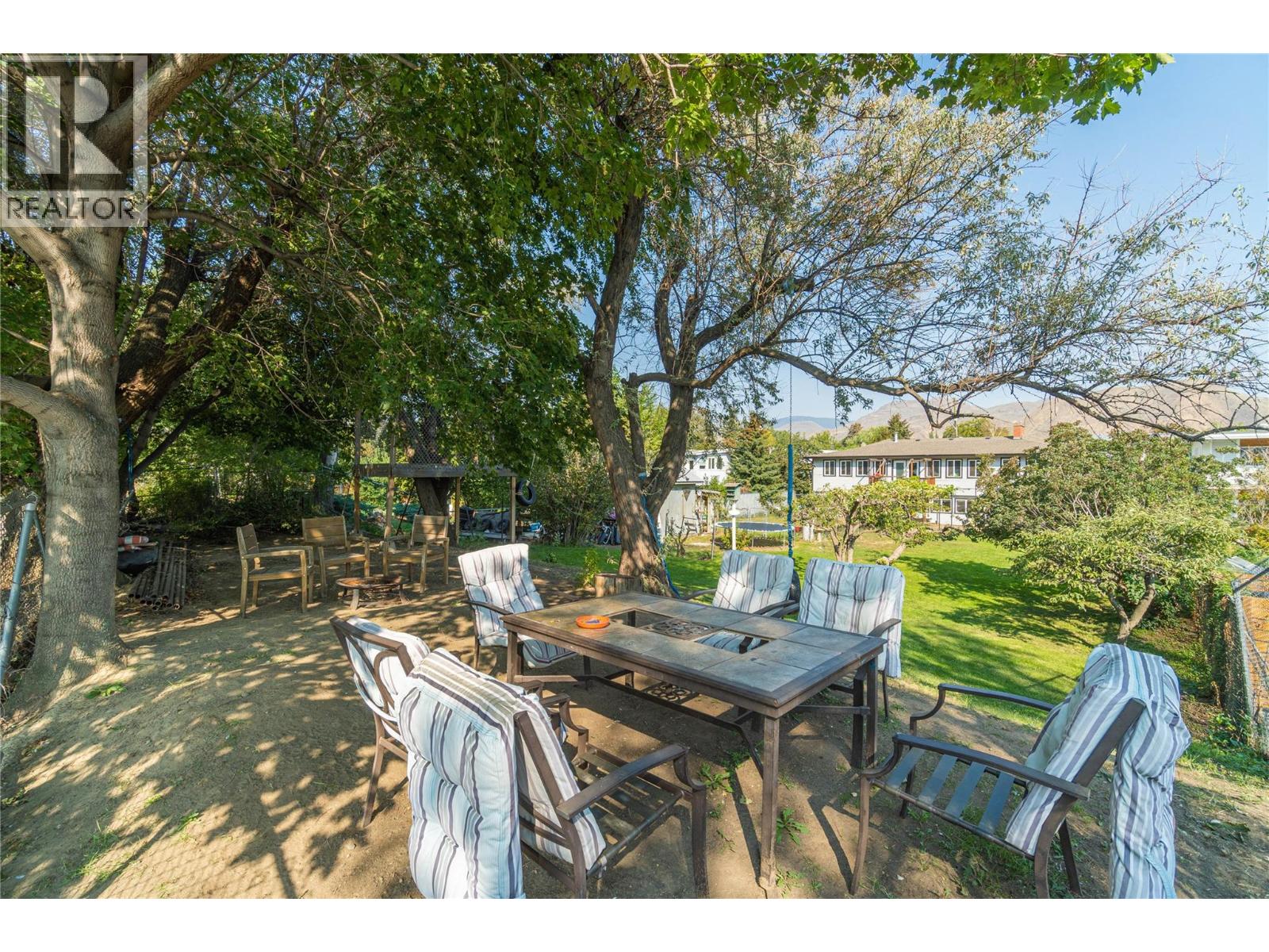 2215 BARBARA Avenue - 55
