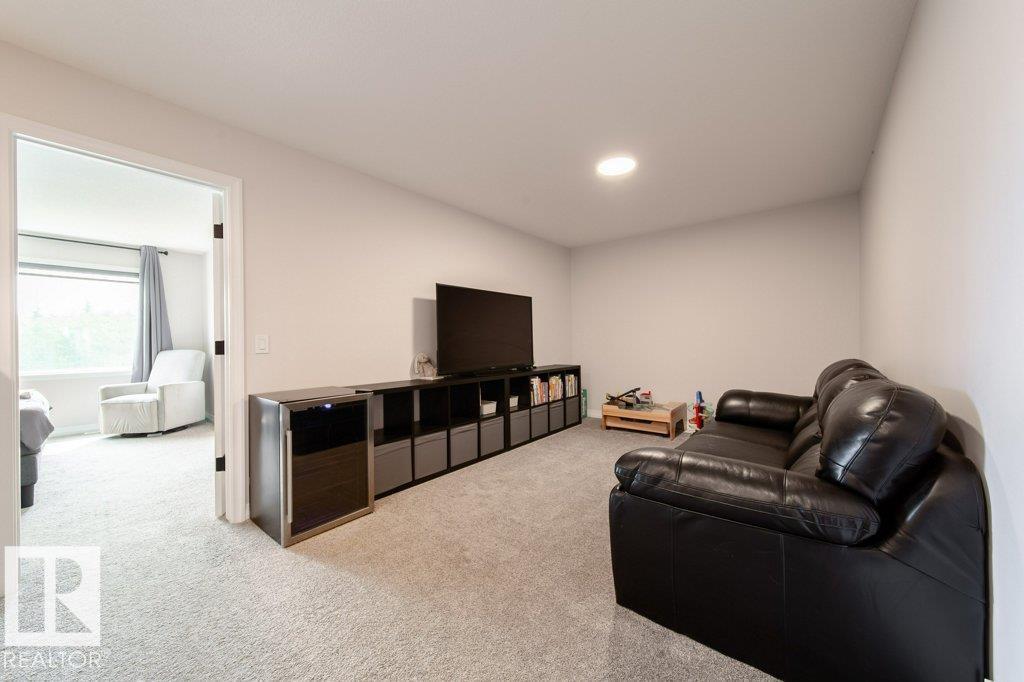 21035 128 AV NW - Image 15