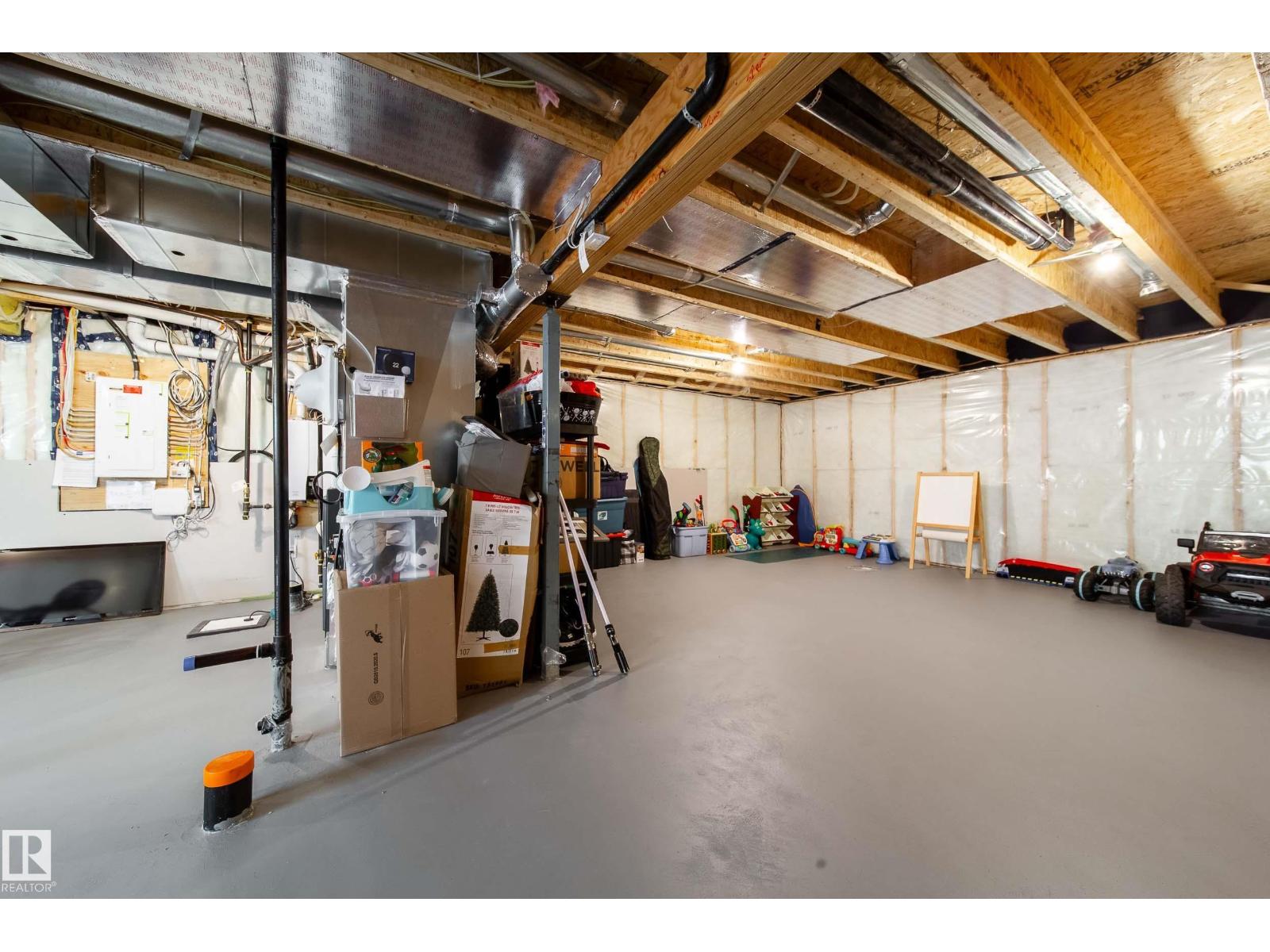 21035 128 AV NW - Image 27
