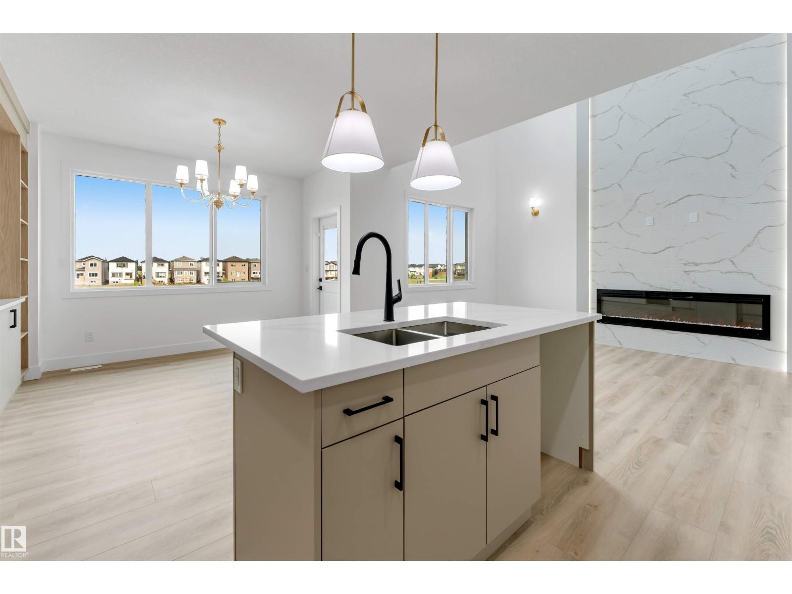 4234 63 ST - 16