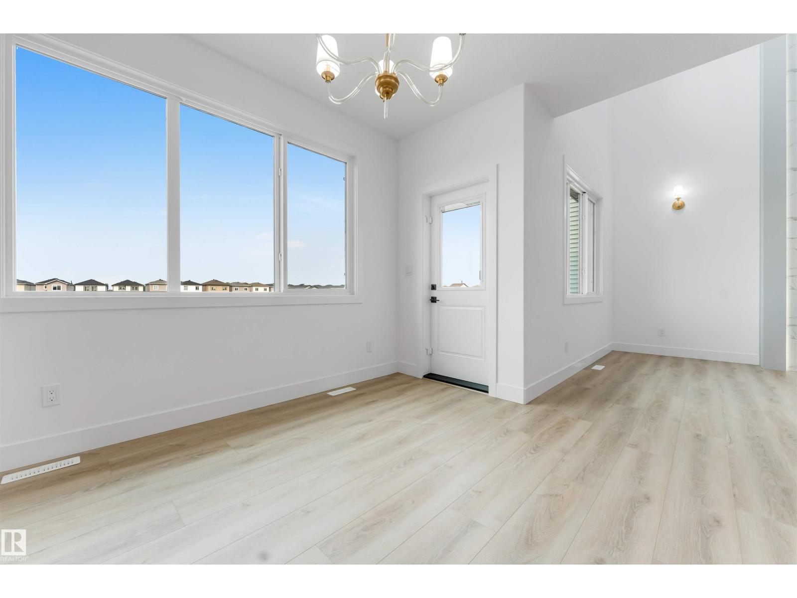 4234 63 ST - Image 19