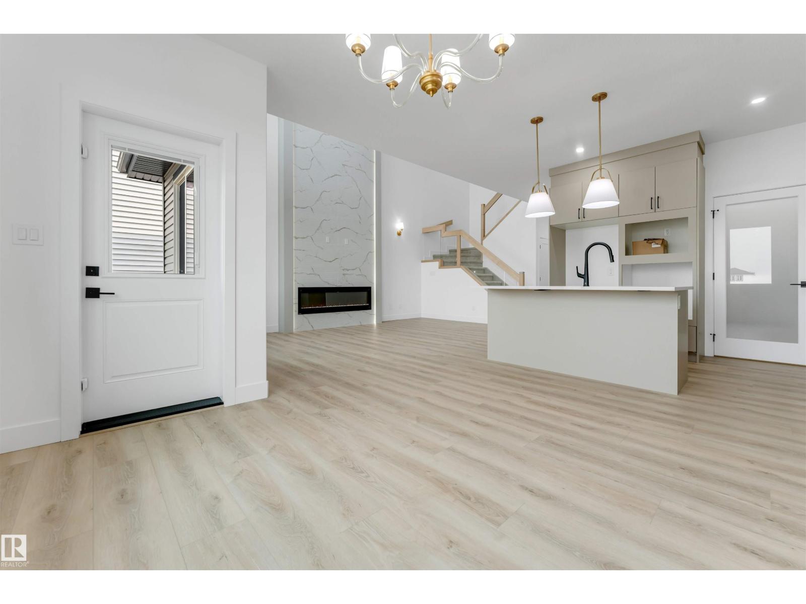 4234 63 ST - 22