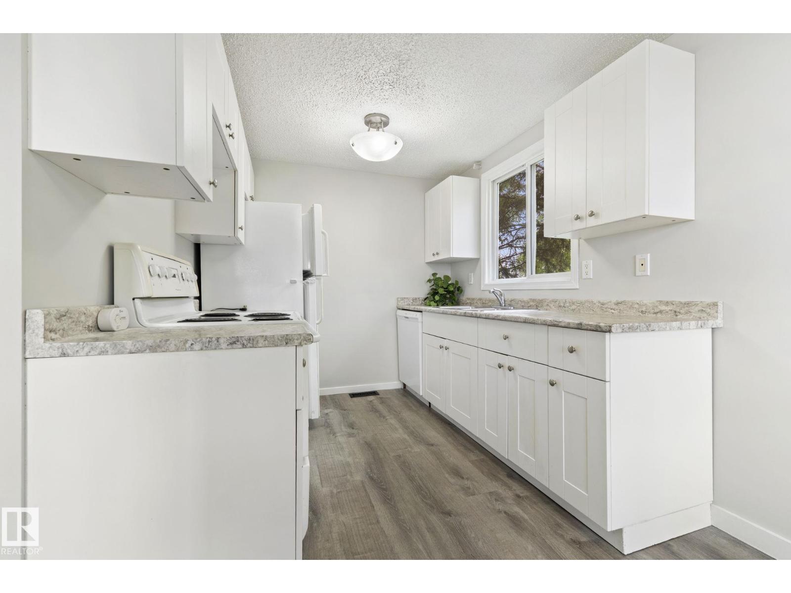 6533 180 ST NW - 14