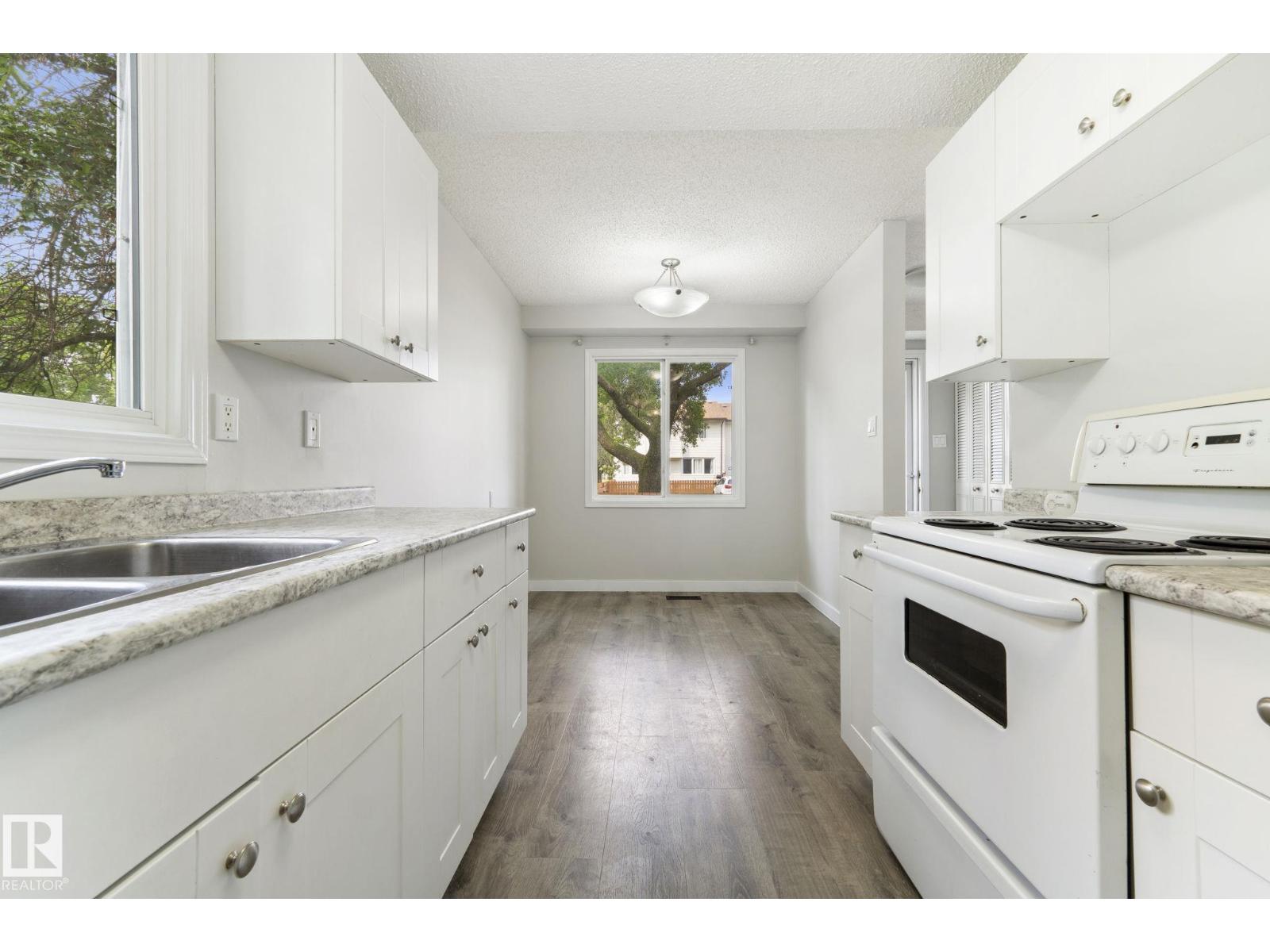 6533 180 ST NW - 16