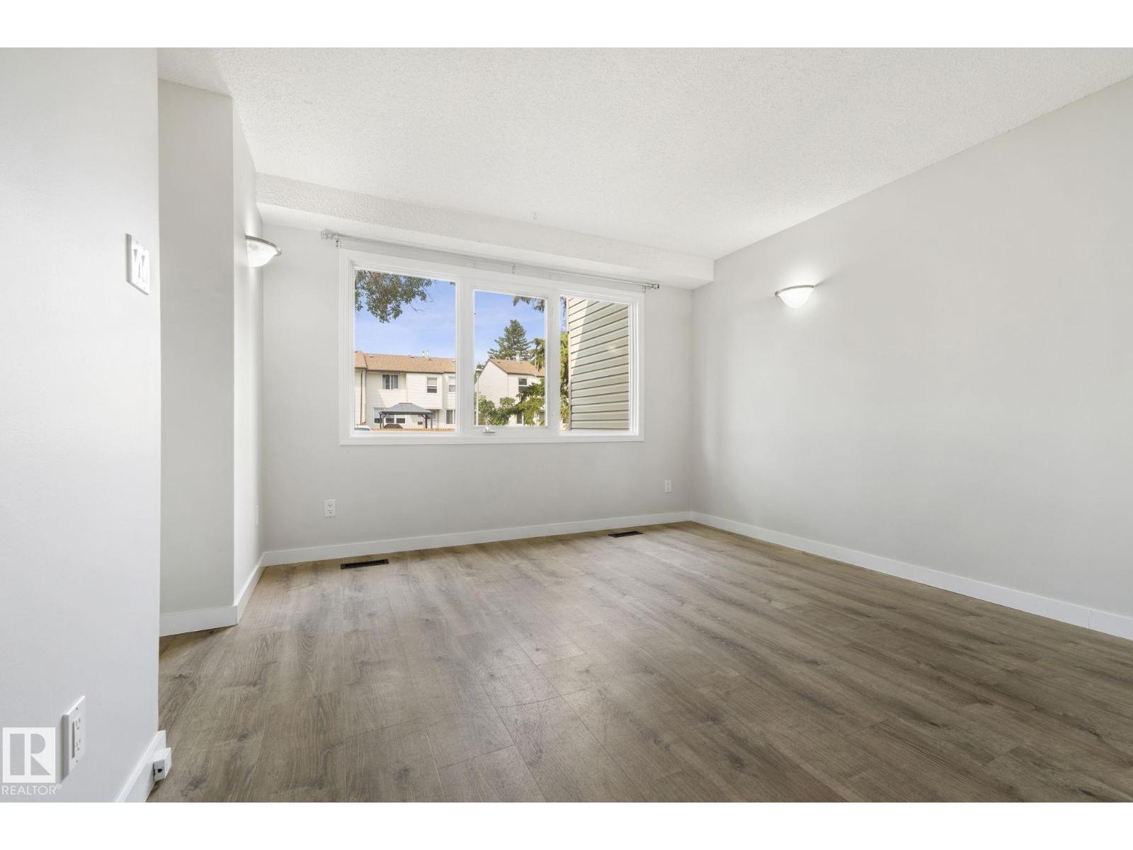 6533 180 ST NW - 21